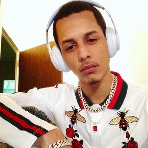 Meet your Posher, Steven